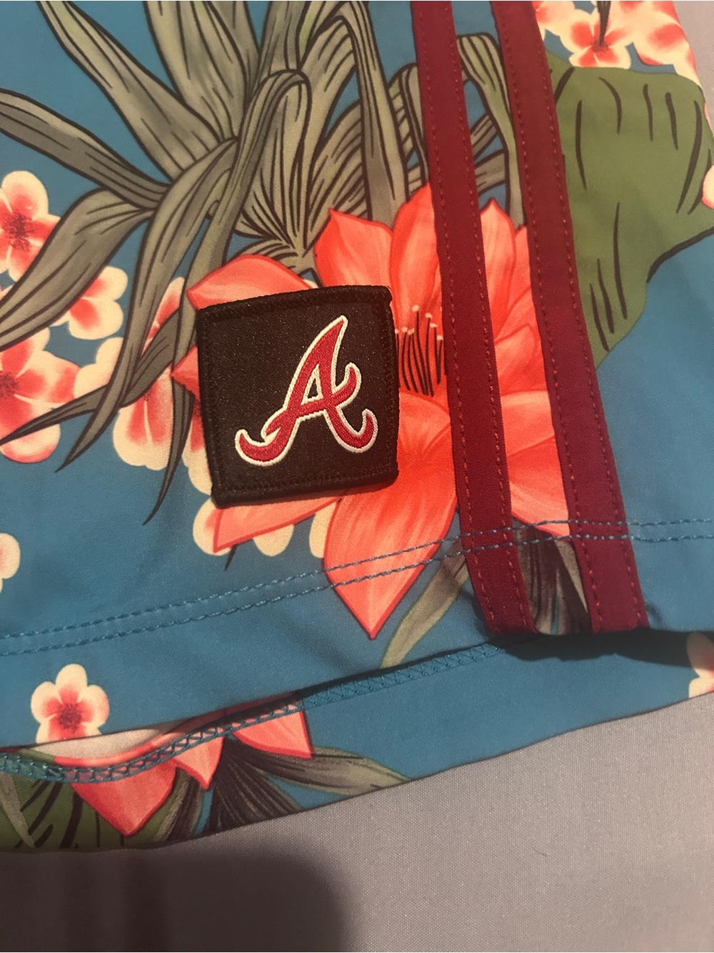 Hurley Atlanta Braves Floral Blue Men's Swim Trunks - Picture 2 of 10